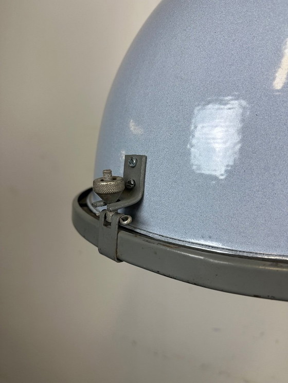 Image 1 of Lampada a sospensione industriale in smalto grigio Bauhaus con copertura in vetro, anni '50