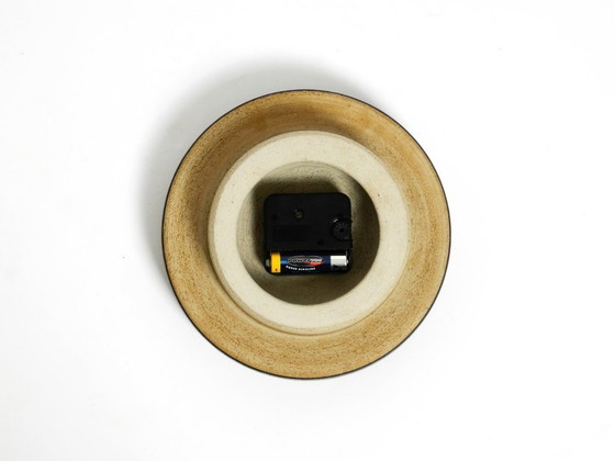 Image 1 of Precioso reloj de pared redondo de cerámica de los años 70 hecho a mano