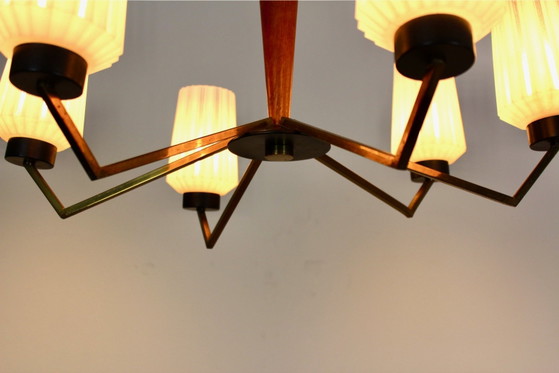 Lampadario in Ottone, Legno e Vetro Opalino (foto 7 di 12)
