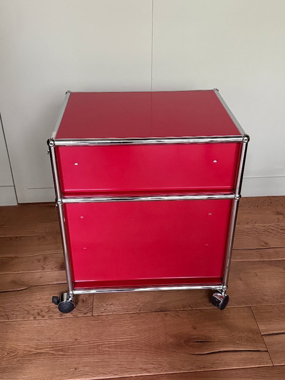 Image 1 of USM Haller 2-drawer cabinet on casters