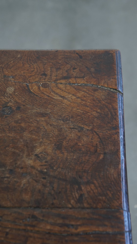 Image 1 of Grote Antieke Engelse Bijzettafel/Stool