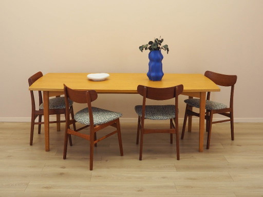 Essenhouten tafel, Deens design, jaren 70, gemaakt in Denemarken.