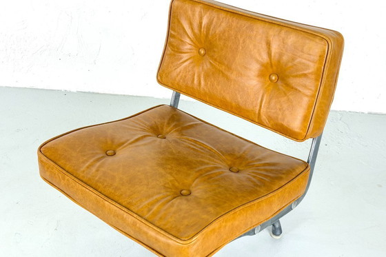 Image 1 of Stoel voor gevorderden/ES101, ontworpen door Charles en Ray Eames voor Herman Miller - 1968