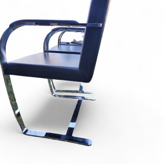 Image 1 of 6 sillas de cuero con diseño Brno, atribuidas a Mies van der Rohe.