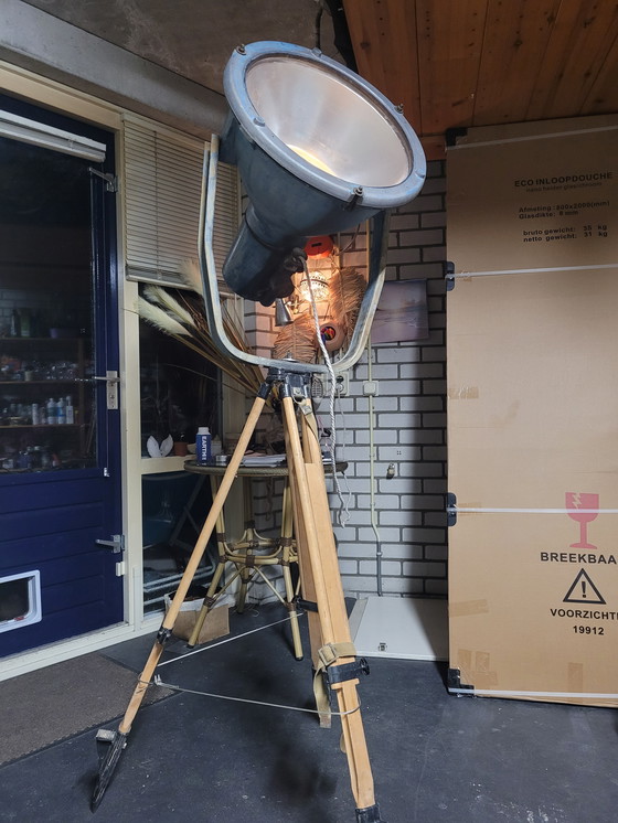 Image 1 of Lampada da terra industriale a 3 gambe