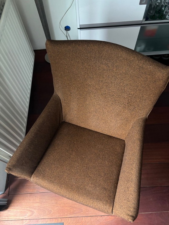 Image 1 of Sillón Montis Charly de tela jaspeada marrón/negra