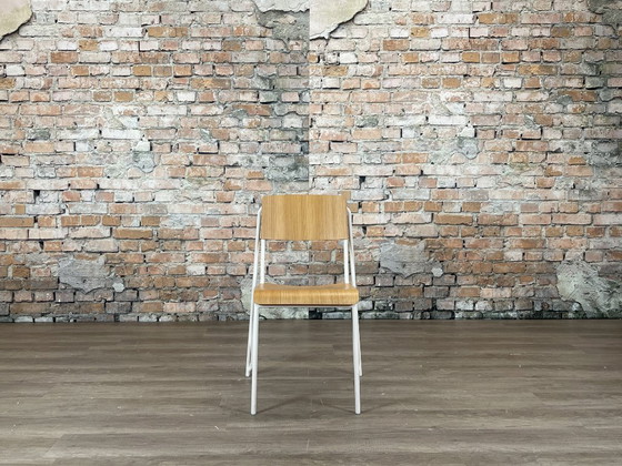 HAY Petit Standard Set of 6 - Wood/White | Daniel Rybakken, Dining chairs, Metal, Brown (photo 3 of 15)