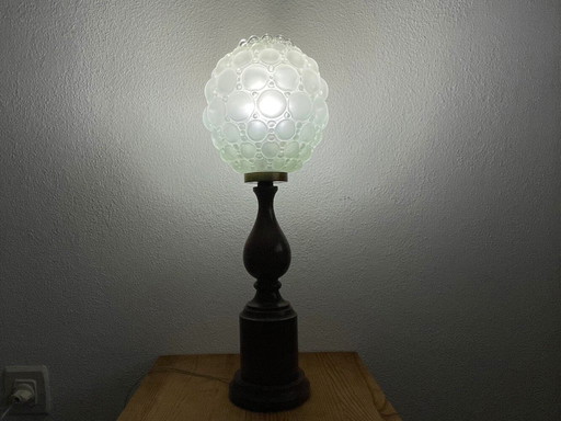 Lámpara de sobremesa alta de madera con pantalla de vidrio esmerilado Bubble Glass