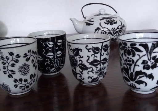 Juego de té blanco y negro, estilo asiático, porcelana.