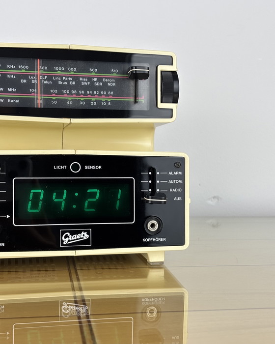 Image 1 of Orologio radio Graetz Form 100A, anni &#39;70, era spaziale, sveglia vintage, orologio digitale, design di metà secolo, Germania