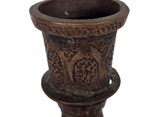 Water pipe bases - Bidiri, Copper - India - hand engraved - flowers - Hoekah - Islamic - Mughal Empire (19th century)