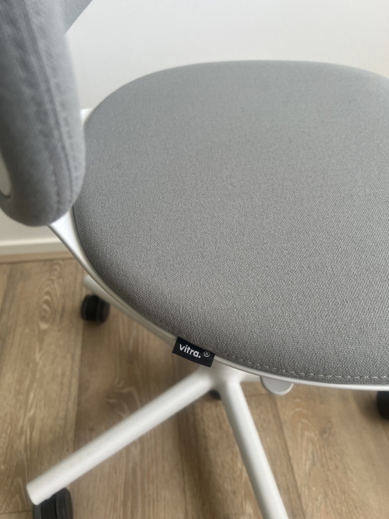 Image 1 of Vitra Rookie - Grijs