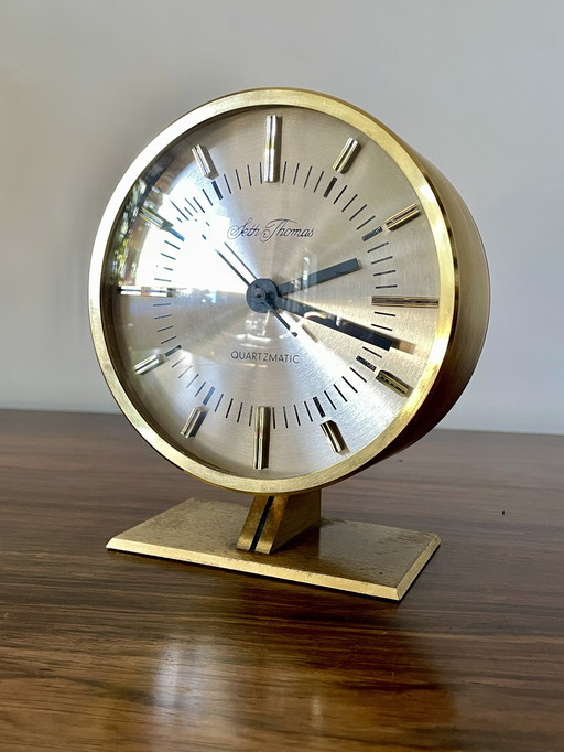 1970er Jahre Vintage Seth Thomas Messing Sockel Uhr