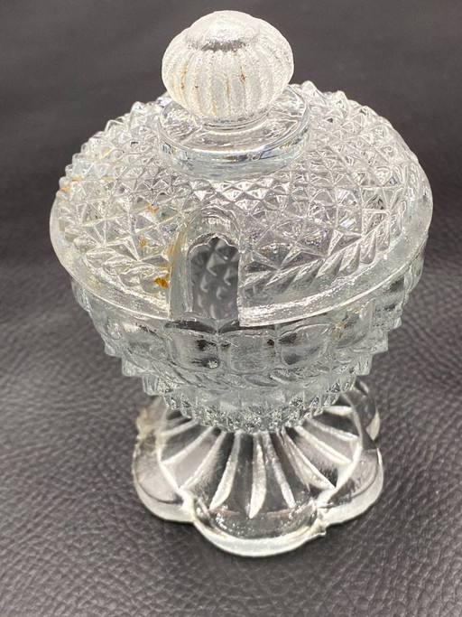 Antique pressed molded glass mustard pot, diamond pattern, fluted base, late 19th century – glazen karaffen (photo 2 of 2)