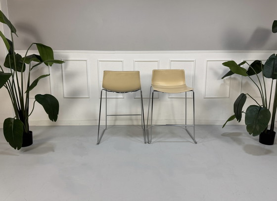Image 1 of 2x Arper Catifa Barstool Chair Leather Low Back Beige 76 cm Seat