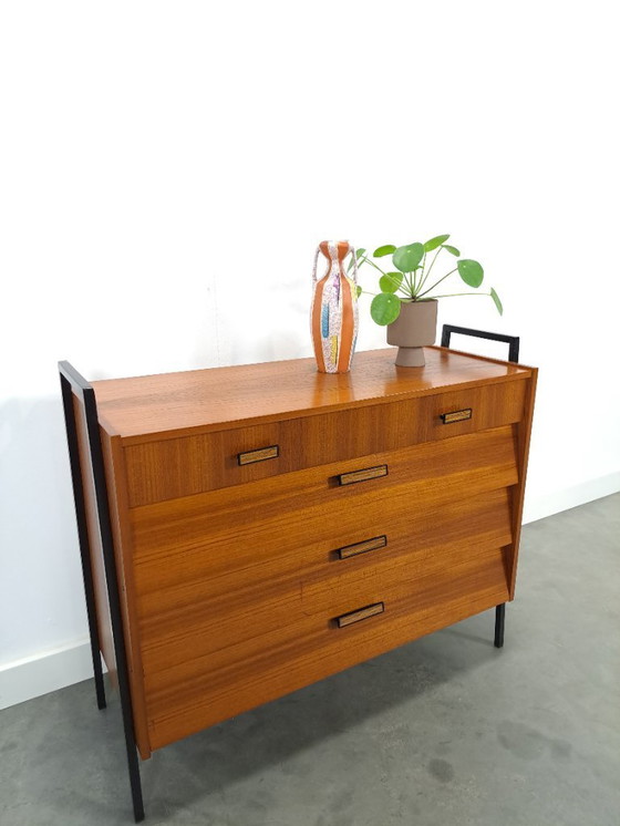 Image 1 of Teak schoenenkast met zwart metalen poten, nr. 1