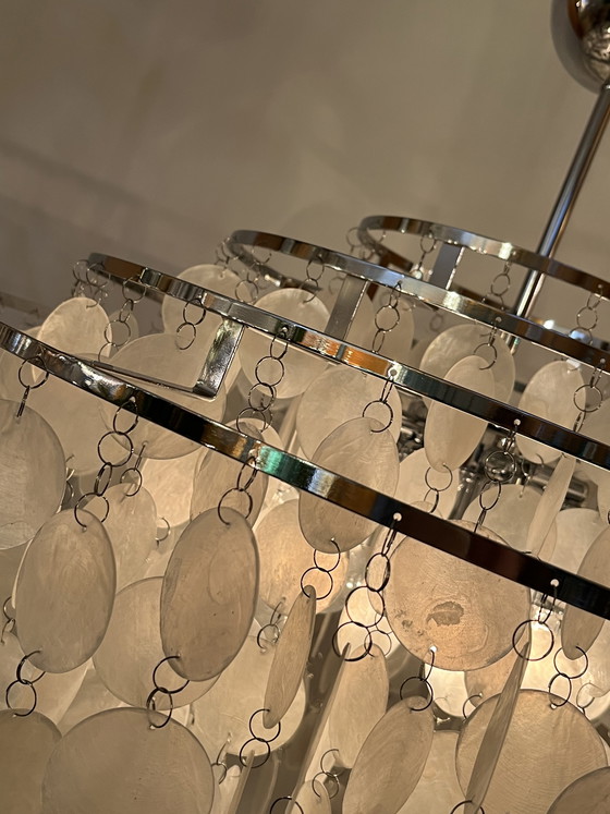 Image 1 of Suspension vintage en nacre et opaline, lustre