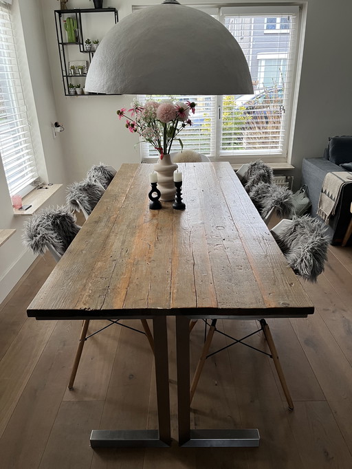 Unique Design Dining Table – Ramon van den Heuvel – Solid Aged Top – Brushed Stainless Steel Base