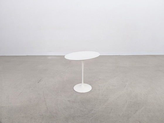 Image 1 of Knoll International coffee table Eero Saarinen coffee table tulip