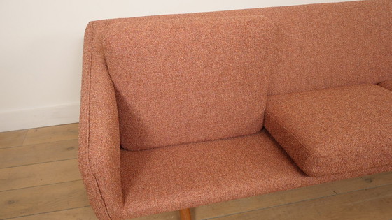 Image 1 of Vintage bank | 3-zits | Illum Wikkelsø | ML-90 | Roze | opnieuw gestoffeerd