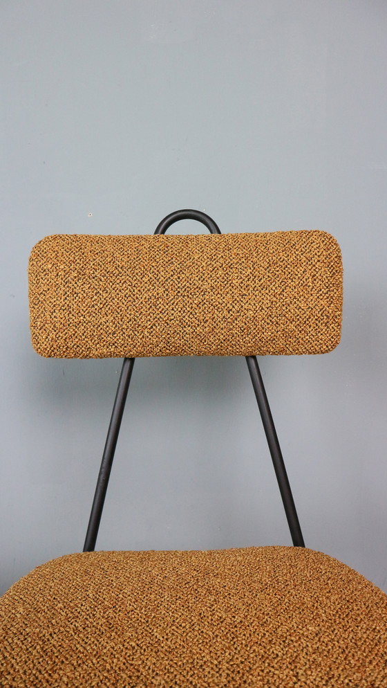 Image 1 of Ensemble de 4 chaises de salle à manger italiennes nouvellement tapissées 1950