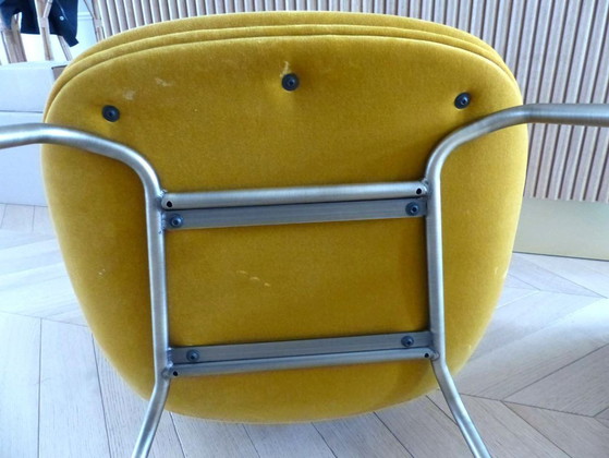 Image 1 of Set aus 8 „Beetle Dining Chair“-Stühlen in Samt von GUBI, Design Stine Gam & Enrico Fratesi