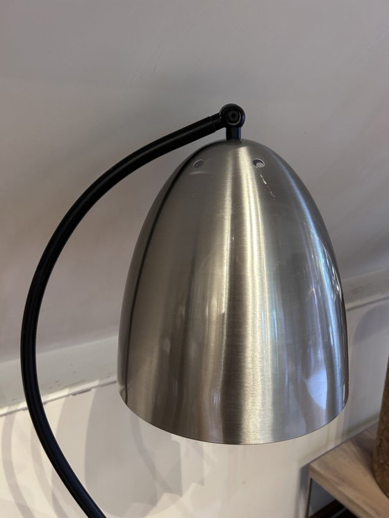 Image 1 of Lámpara de pie Montel Swan