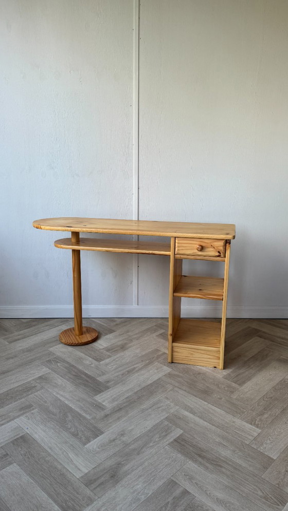 Image 1 of vintage bureau in grenen