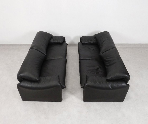 Image 1 of Set di 2 Cassina Maralunga 2,5 posti - pelle nera