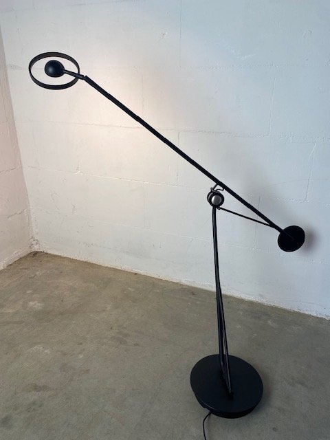 Image 1 of DCWEditions Aaro table/desk lamp design Simon smithz
