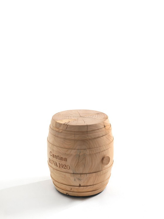 Image 1 of Magnifique hocker