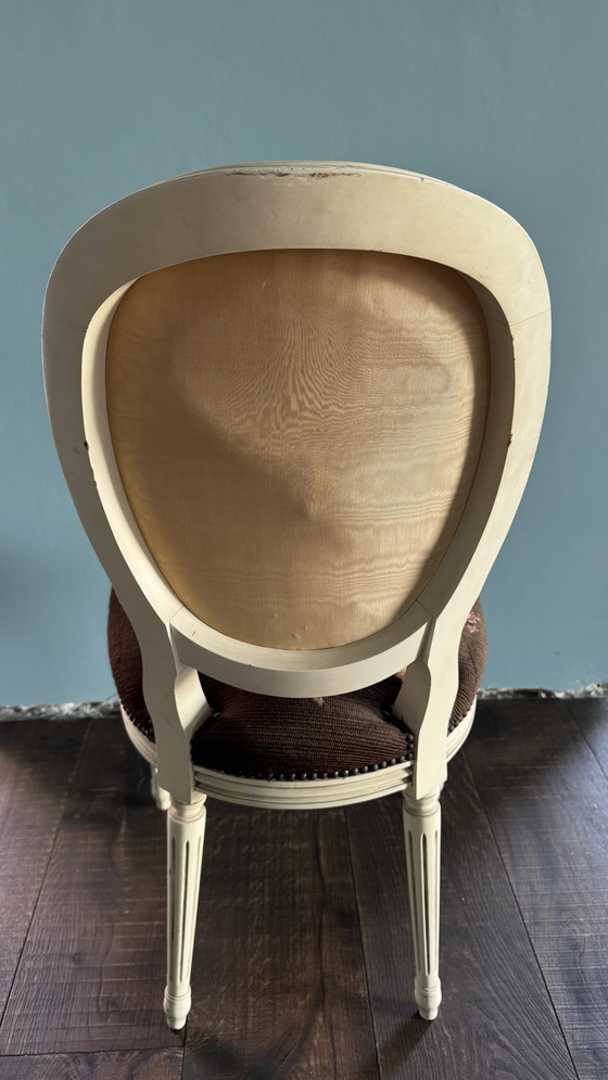 Image 1 of Chaise ancienne cousue à la main