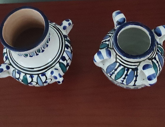 Image 1 of Set aus 2 handbemalten tunesischen Amphorenvasen – mediterrane Keramik