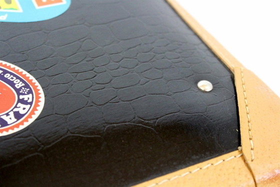 Image 1 of Valise en cuir vintage avec ses étiquettes d'origine, années 1950