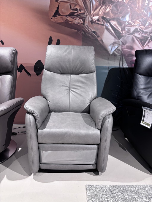 Himolla Senator 7071