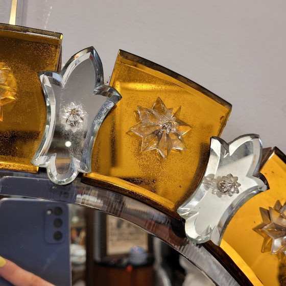 Image 1 of "Zon"-spiegel van Murano-glas, amberkleur, 20e eeuw – Italië