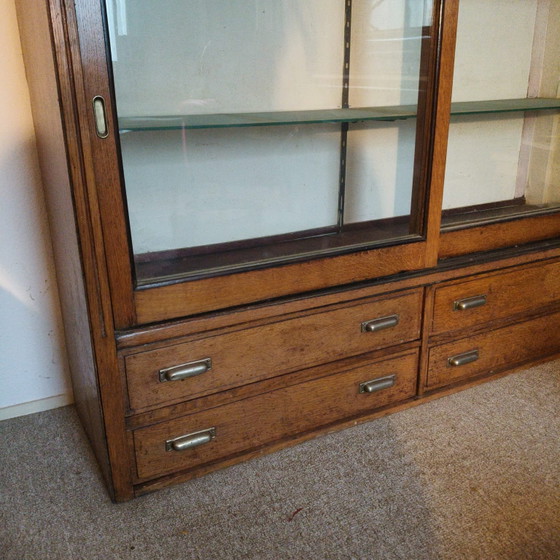 Antique Shop Cabinet / Apothecary Cabinet (Vintage) – Display cabinets, Wood (photo 3 of 5)