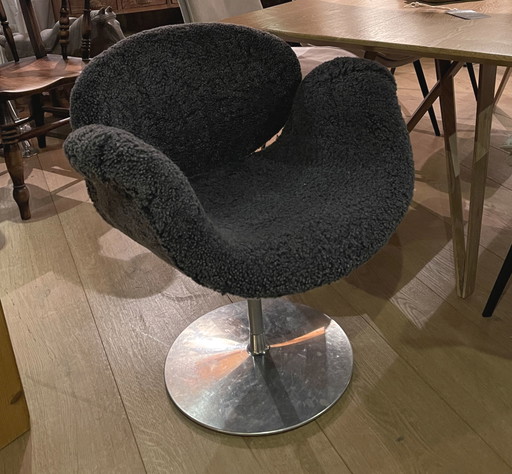 Silla Artifort Little Tulip Pierre Paulin piel de cordero antracita
