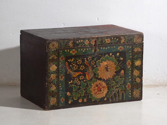 Antique painted Chinese trunk in pine wood – China, circa 1900 – Storage cabinet (photo 5 of 40)