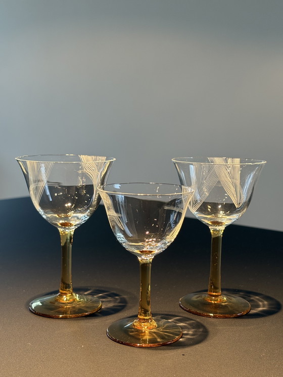 Image 1 of Service Art Déco (années 1930) composé de deux verres à porto et d'un verre digestif