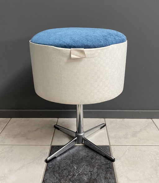 Sewing box on chroom foot, white skai and blue gabric 1960s