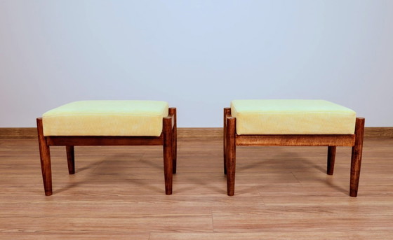 Image 1 of Pouf tabouret poggiapiedi retrò in velluto a coste giallo 