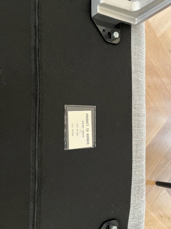 Image 1 of Pouf Leolux Bellice