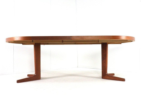 Image 1 of Round 2x extendable Danish design dining table vintage
