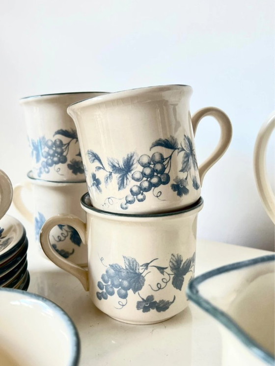 Image 1 of Servizio da caffè d'epoca Staffordshire Potteries - uva blu - anni '70