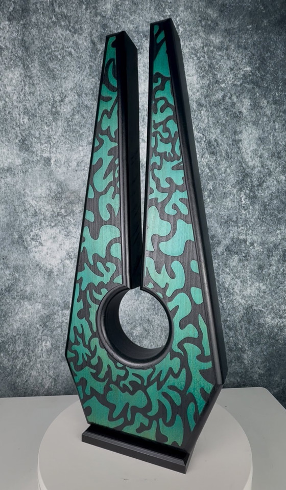 Image 1 of Skulptur Flora elegant beautiful von Rotan Hunt Wood