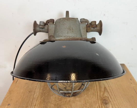 Image 1 of Industriële kooilamp van zwart emaille en gietijzer, jaren 60