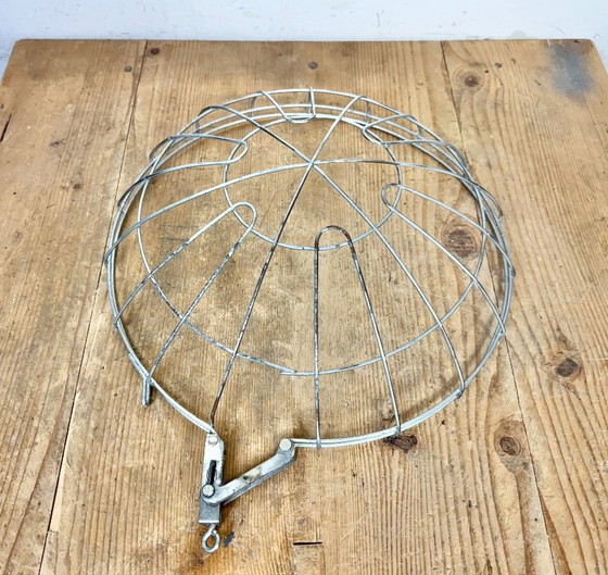 Image 1 of Industriële witte geëmailleerde fabriekshanglamp van Benjamin USA, jaren 60