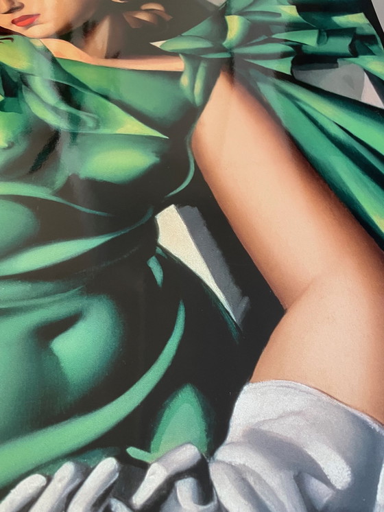 Image 1 of Tamara de Lempicka, Jonge vrouw in het groen (Jonge vrouw met handschoenen), ca. 1931 Gedrukt in de VS | Copyright Tamara de L