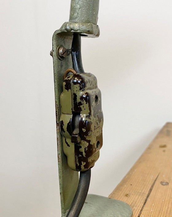 Image 1 of Grüne, industrielle Bakelit-Tischlampe mit Schwanenhals, 1960er Jahre